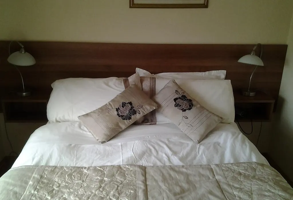 Gardenfield House Bed & Breakfast H91Vh02-1